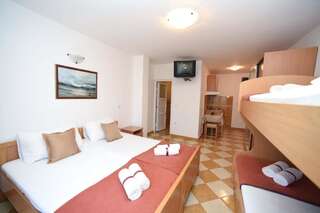 Апартаменты D&D Apartments Тиват Апартаменты-студио с видом на море (4 взрослых)-5